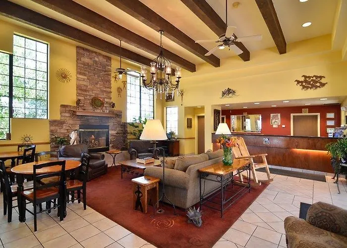 Western Paint Pony Hotel